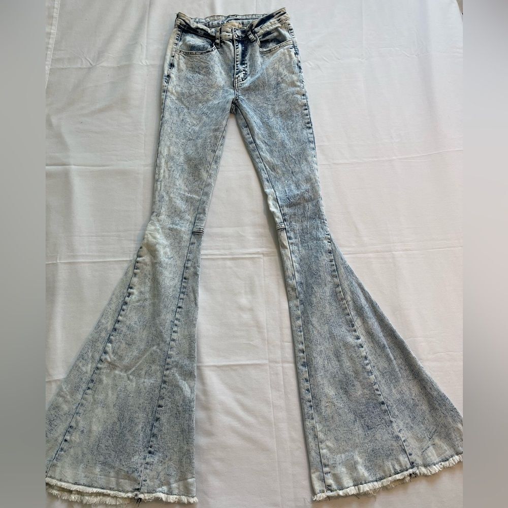 Altar'd State Women's Acid Wash Wide Leg Flare Stretch Denim Jeans Size XS